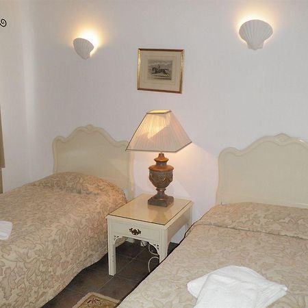 Waterside Village Apartments Luz Esterno foto